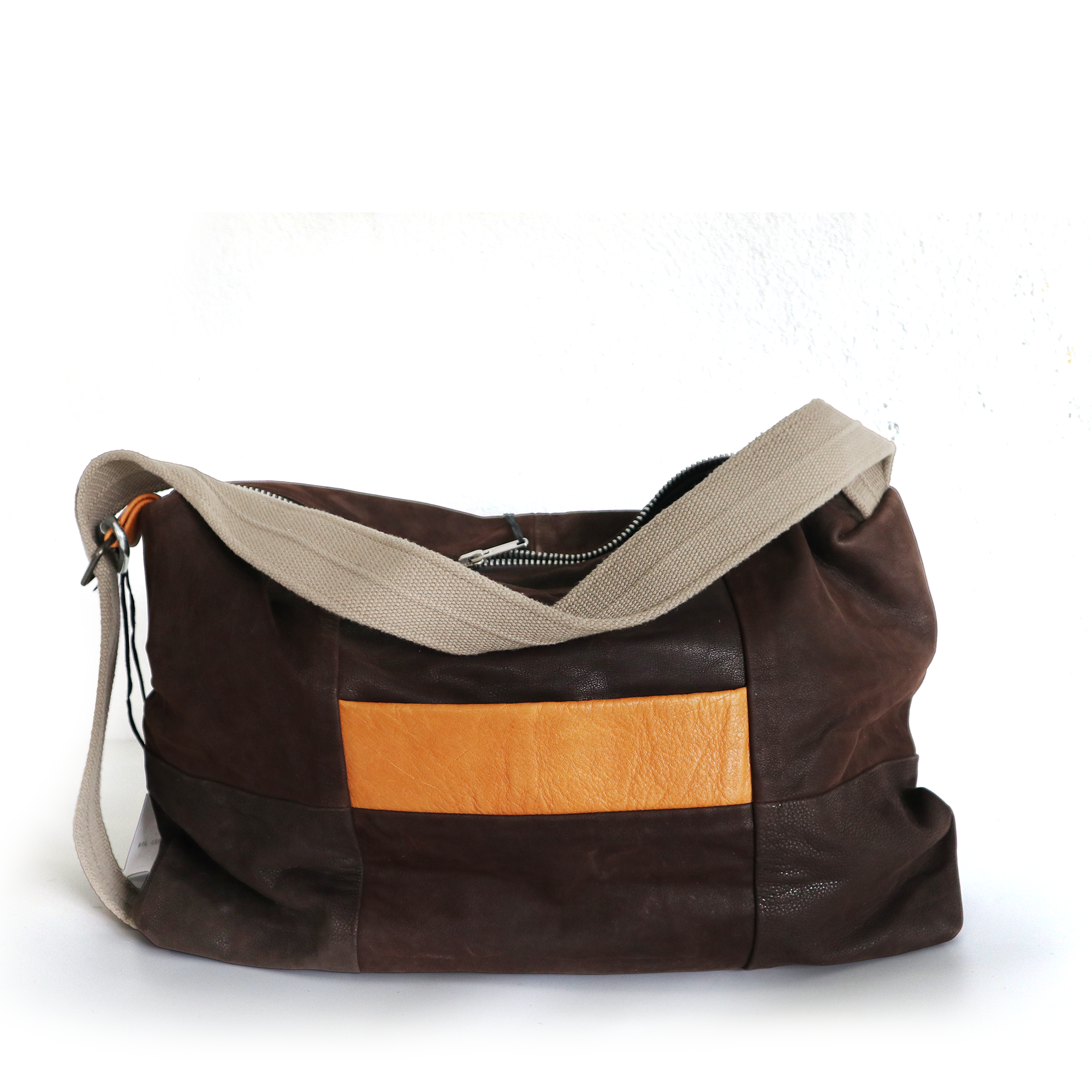 Drifter Duffle 1 upcycled leather duffle bag – handmade by Ostra Berdo